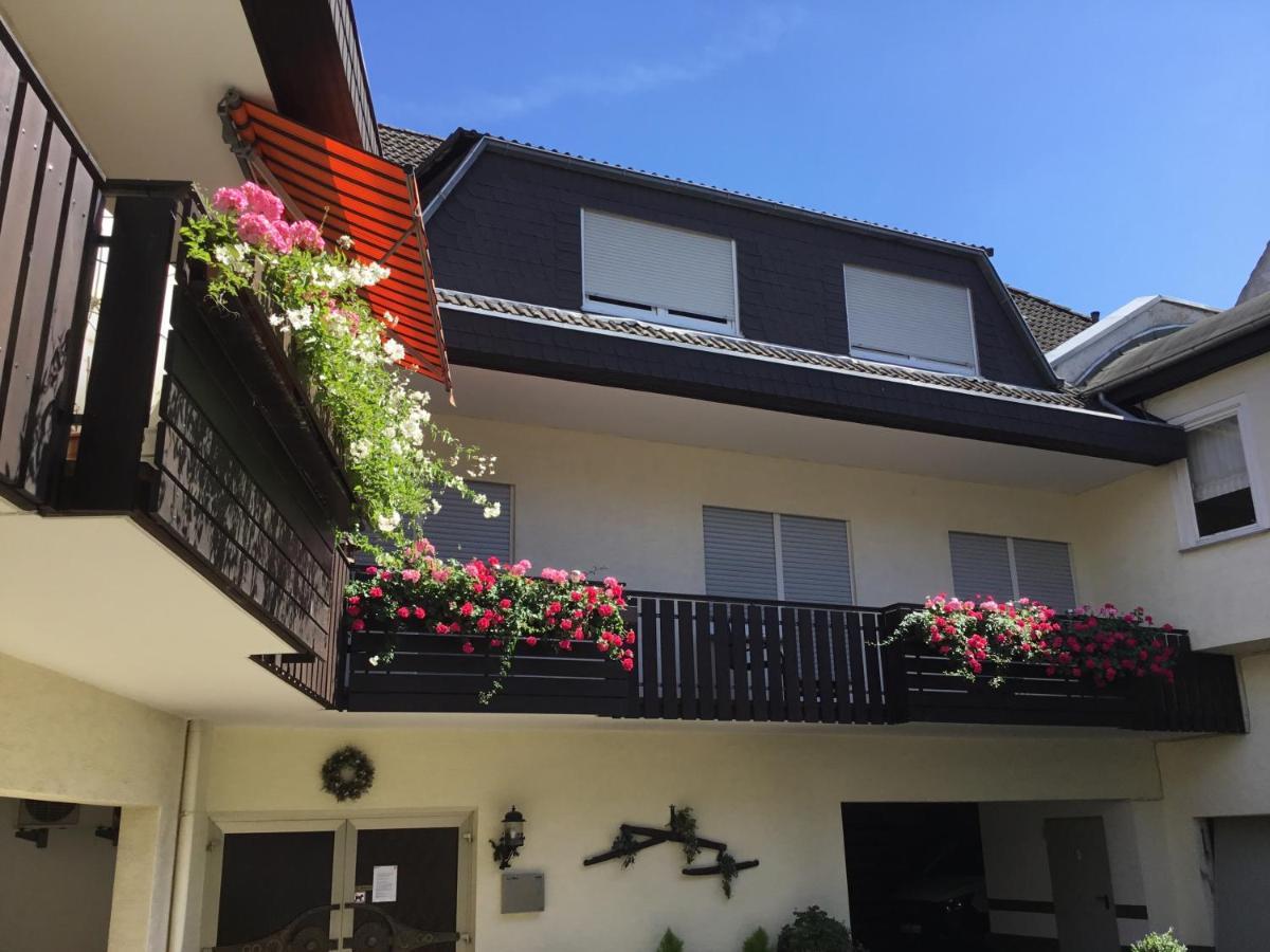Hotel Zum Adler Nidderau Экстерьер фото